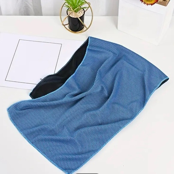 Dani 2 PC Blue & Grey Cooling Towel Set - Picture 2 of 6